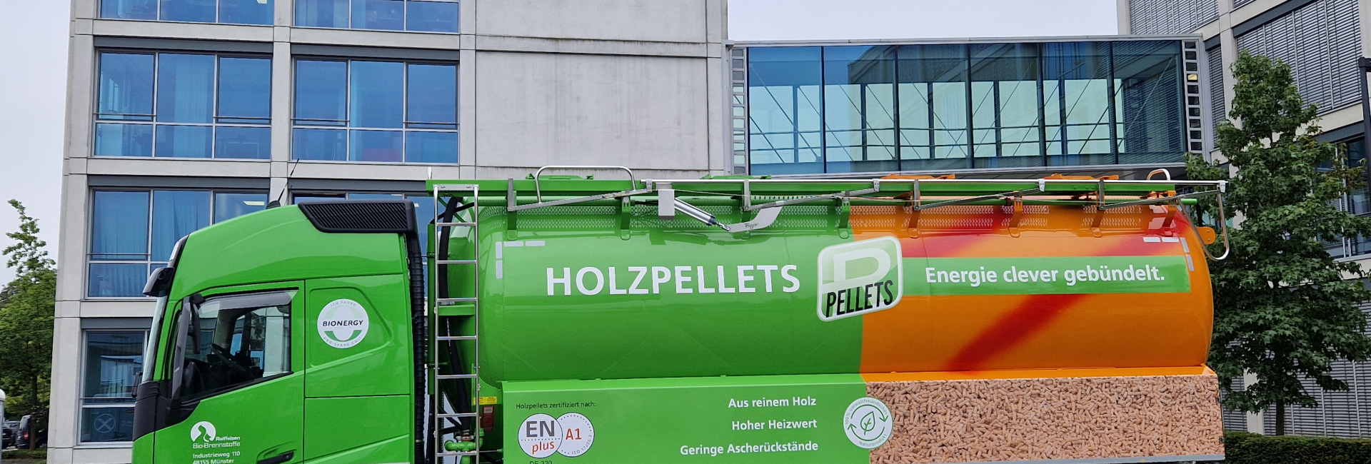 Neues Fahrzeug für die Raiffeisen Bio-Brennstoffe GmbH